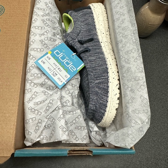 Youth hey dudes size k13 - Picture 4 of 4